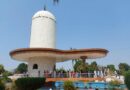 जिल्ह्यातील शिवालयांमध्ये भक्तीचा महापूर lord shiva temple; श्रावण महिन्यात भाविकांची प्रचंड गर्दी विविध धार्मिक कार्यक्रमांचे आयोजन भंडारा (Bhandara News) : जिल्ह्यातील अनेक ऐतिहासिक शिवालये (lord shiva temple) श्रद्धा व भक्तीची केंद्र आहेत. विशेषतः महाशिवरात्री व श्रावण महिन्यात येथे भाविकांची प्रचंड गर्दी असते. या मंदिरांचे इतिहास, लोकपरंपरा आणि निसर्गरम्य परिसर भक्तांच्या आकर्षणाचे केंद्रबिंदू आहेत.